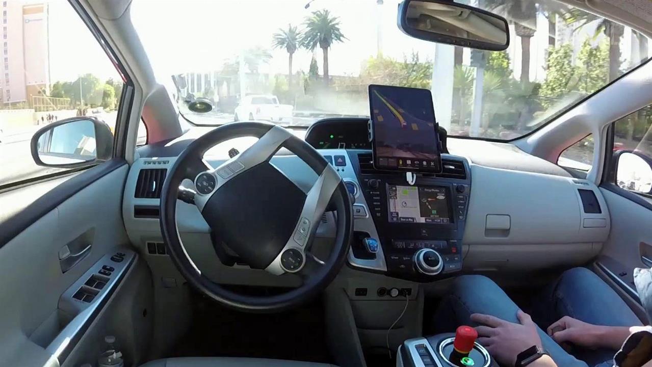 В Москве прошли первые испытания беспилотных автомобилей смотреть онлайн