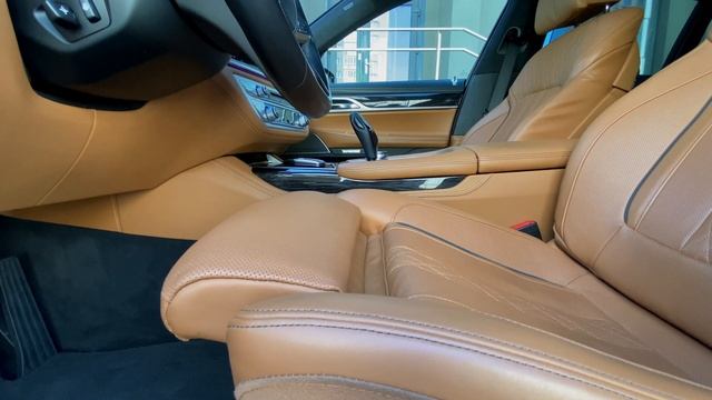 BMW 7 series G11 2017 | 4K Walkthrough. Обзор авто БМВ 7 серии 2017 | Детали экстерьера и интерьера смотреть онлайн