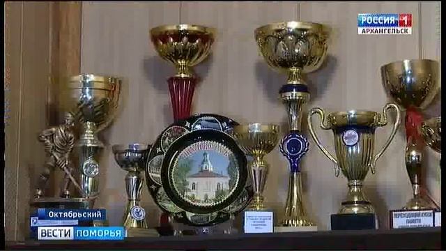 В поселке Октябрьский появился новый хоккейный корт смотреть онлайн