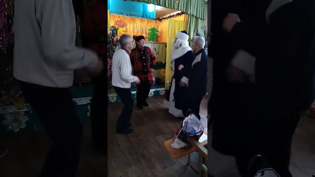 Новый год в с.Партизанское г.Днепр смотреть онлайн