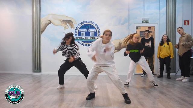 The Black Eyed Peas, J Balvin - RITMO | Choreography by Sebastian Linares смотреть онлайн