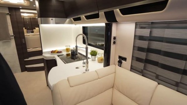 CMT 2024 Wohnmobil Luxus Liner Concorde Liner 1090 GIO 2024