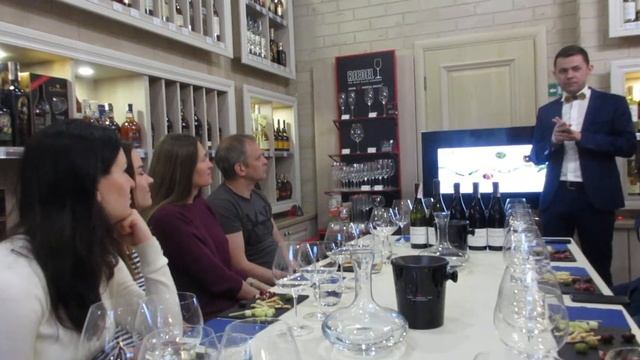 Дегустация бургундских вин в "Країна Вин" 30.03.2017. О Бургундии и бургундских винах смотреть онлайн