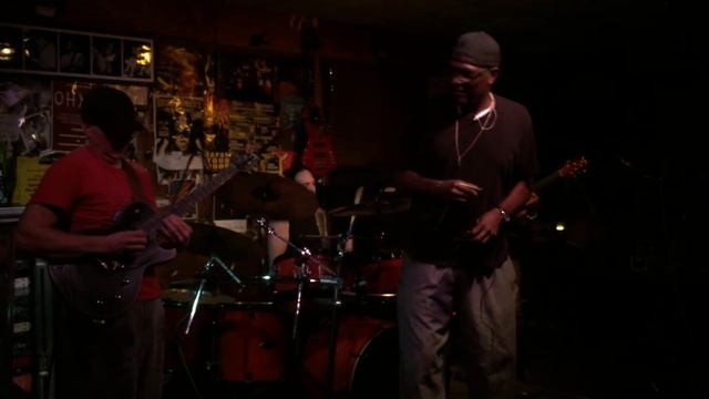 OHM - Chris Poland, Robert Pagliari & Nick Menza. Benefit for David Eagle at The Baked Potato 7-9-1 смотреть онлайн