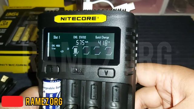 NITECORE UMS4 Intelligence QC2 Quick Charge 3000 MA IMR/Li-ion/LiFePO4/Ni-MH/Ni-Cd All Battery Size