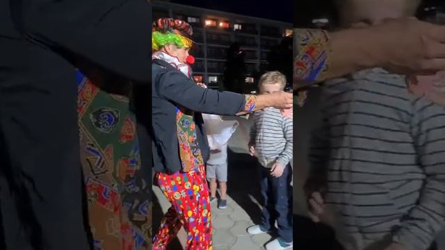 Клоун Кузя Танцевальный Маскарад Децкая Дискотека смотреть онлайн