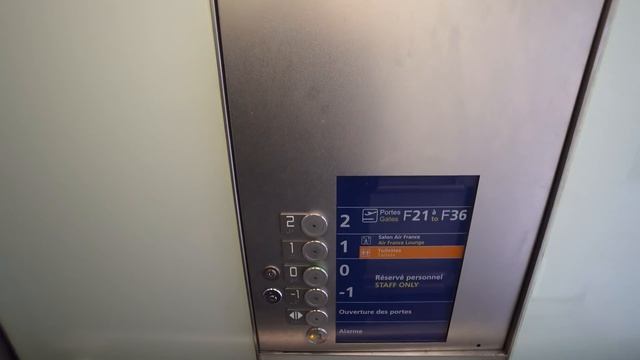 France, Paris, Charles de Gaulle airport, walking around, 7X escalator, 3X elevator смотреть онлайн
