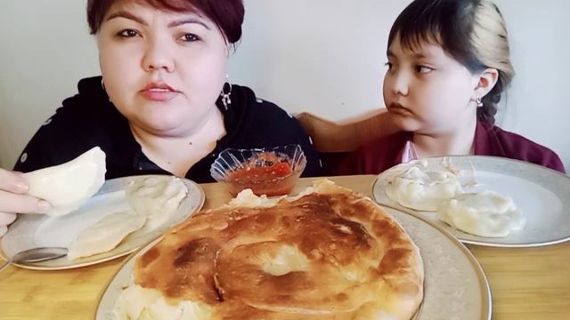 Мукбанг Вареники,Манты@mukbang_s_sanoshey@sanosha_y_semya смотреть онлайн
