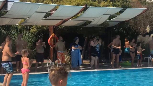 Saturn palace pool dance смотреть онлайн