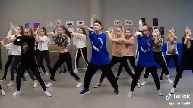 Танец группой смотреть онлайн