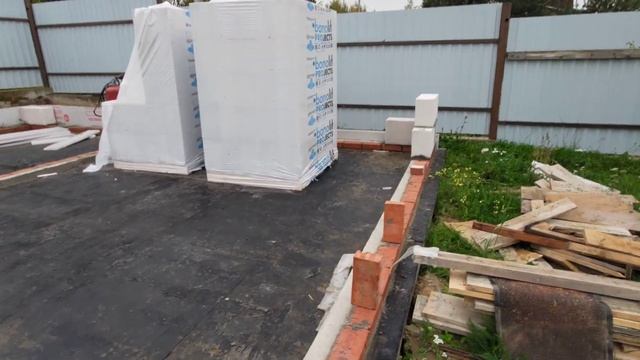 стройка бани. 18 09 23. стены пеноблоковые начали расти