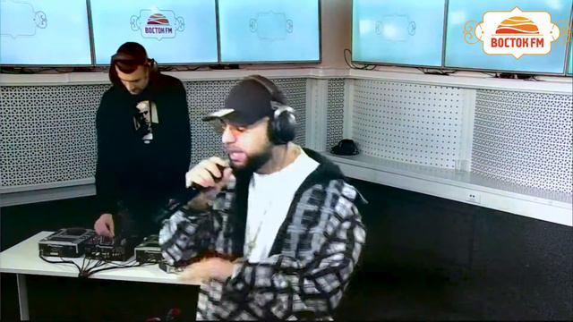 Артем Качер - Тело как гитара | LIVE Восток FM смотреть онлайн