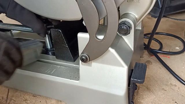 รีวิว แท่นตัดเหล็ก12"Makita Lc1230 смотреть онлайн