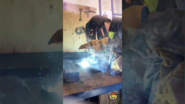 Тест сварочного аппарата Аврора Орион 200.3 смотреть онлайн