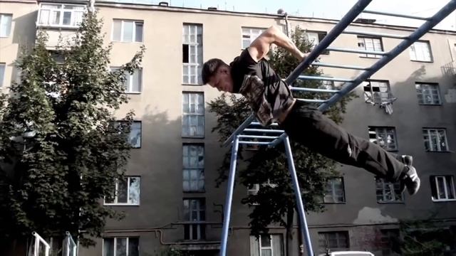 Какие ВОРКАУТ элементы я умел делать? ( путь от новичка до атлета ) смотреть онлайн