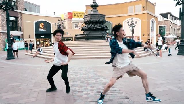Mongolian dance from COPAG dancers 蒙古双人舞 смотреть онлайн