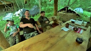 ВЗЯЛИ СЫНА, ГИТАРУ И ПОЕХАЛИ ДОСТРАИВАТЬ ЗИМОВЬЕ. МАЭСТРО В ГОСТЯХ НА УЧАСТКЕ.