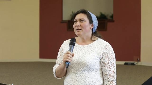Стих «Иисус Христос был вознесён на крест» ─ Юля Петросян смотреть онлайн