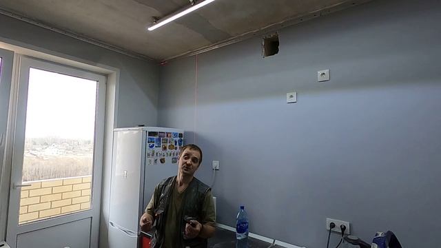 Натяжные потолки с световой линией, которая горит светом разной температуры смотреть онлайн