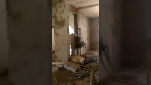 Резка бетонных стен стенорезной машиной смотреть онлайн