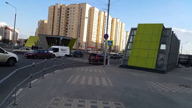 Ссылка на видео:круговой обзор у ТЦ и выхода Жулебино - 3 смотреть онлайн