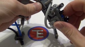 Самый маленький Пневматический двигатель Лего. Smallest switchless Lego Pneumatic Engine