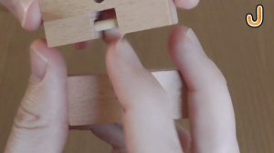 Simple Wooden Cross Puzzle - Solution