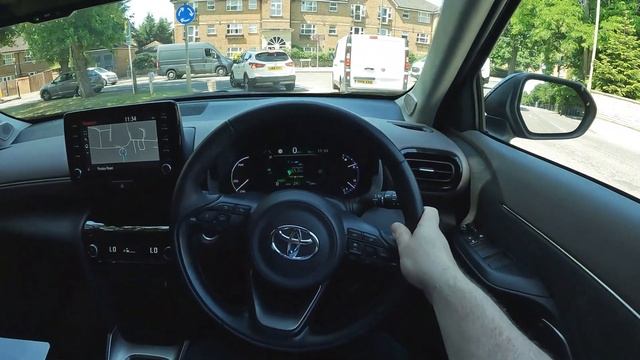 Toyota Yaris Cross 2022 Review First Impressions and Test Drive [Tips and Tricks] Automatic смотреть онлайн