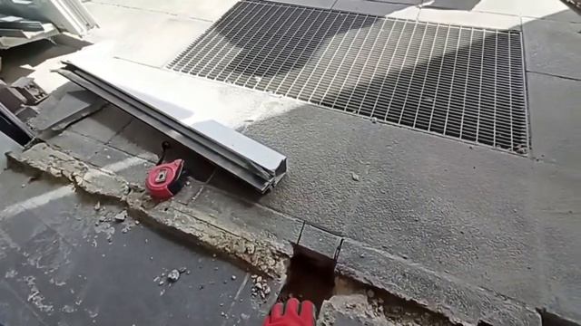 Разобрали и собрали входную группу из алюминия для удобства мамочек с коляской секретыоконщика