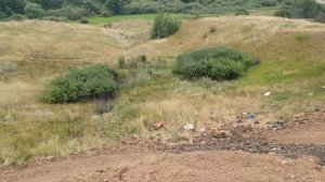 Отсыпка участка глиной.