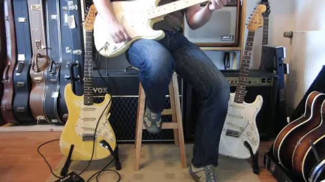 1976 Fender Stratocaster blonde смотреть онлайн