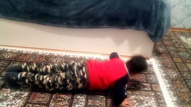 Отжимания от пола-25 раз? смотреть онлайн