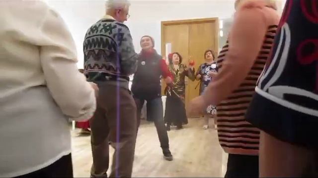 танцуют все! МЦД Преображенский и Выхино на концерте под Букет... поёт Ася Идрисова. смотреть онлайн