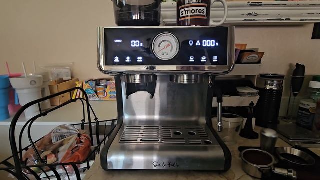 Making an Americano with Costco's $399.99 Sur la Table Dual Boiler Espresso Maker. смотреть онлайн