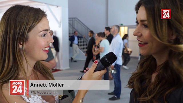 Romina auf der Berliner Fashionweek смотреть онлайн