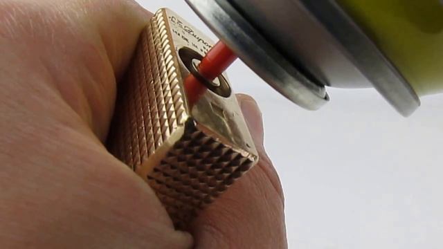 How To Refill Easy Fast and Cheap Large S. T. Dupont Ligne 1(RED CAP) from 70's with Gas смотреть онлайн