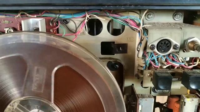 Магнитофон катушечный смотреть всем САТУРН 202 СТЕРЕО 1980 ГОДЫ . смотреть онлайн