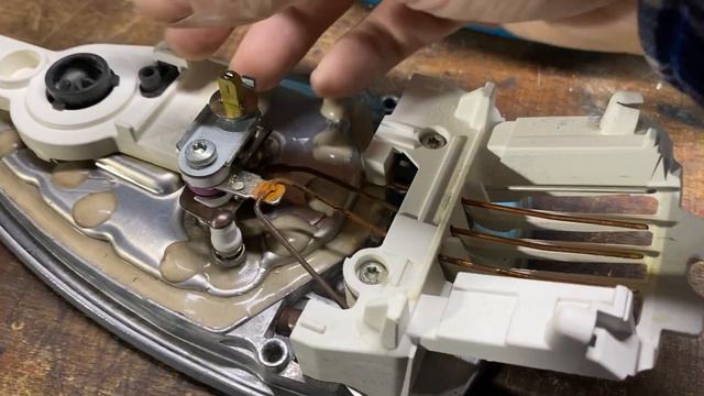 Как разобрать утюг Tefal (не включается)