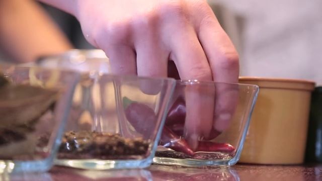 Маринованный чеснок: как замариновать и как быстро почистить [Мужская кулинария] смотреть онлайн