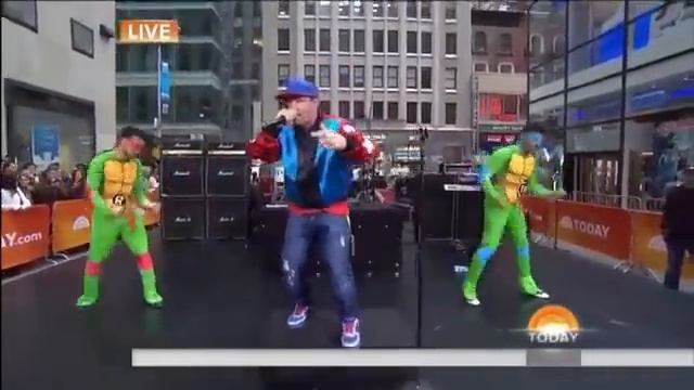 Vanilla Ice - Ice Ice Baby Today Show 2013