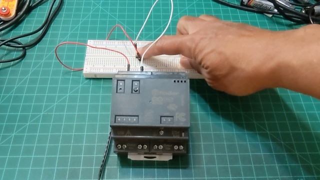 The Arduino Opta PLC: Hello World Test! смотреть онлайн