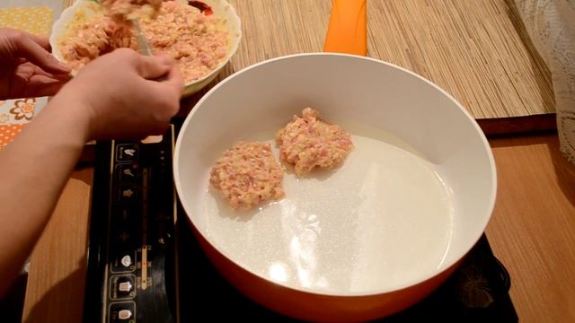 Очень Вкусные КУРИНЫЕ КОТЛЕТКИ. Как Приготовить Очень Вкусные Котлеты. Простой Рецепт Куриных Котле смотреть онлайн