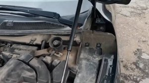 Установка газовых упоров капота Nissan QASHQAI J11