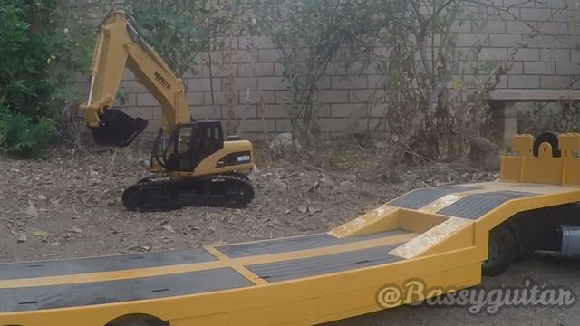 Huina 1350 RC EXCAVATOR