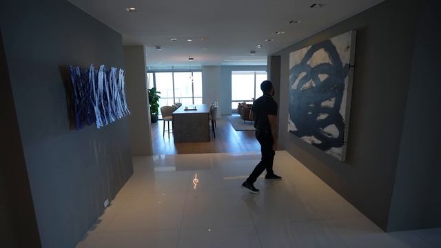 TOURING A $16,495,000 CONDO SOARING OVER BISCAYNE BAY / MIAMI FLORIDA / FOUR SEASONS RESIDENCES смотреть онлайн