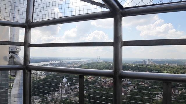 Подъем Родина Мать / Motherland monumental sculpture in Kiev смотреть онлайн
