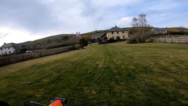 Newbie Backyard Dirt Bike Training | Episode 1 смотреть онлайн