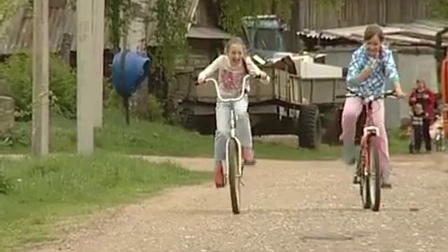 Отходы птицеводства выбросили на дорогу смотреть онлайн