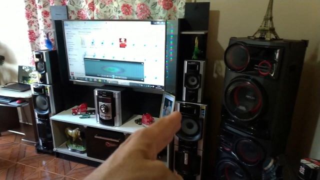 LG CL98 tocando e excursionando forte, caixas em torre. смотреть онлайн