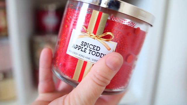 MY ENTIRE BATH & BODY WORKS CANDLE COLLECTION! | LEAH JANAE смотреть онлайн